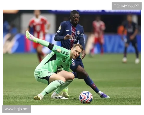 法甲进攻组织方式演化：中路穿插还是边路推进？